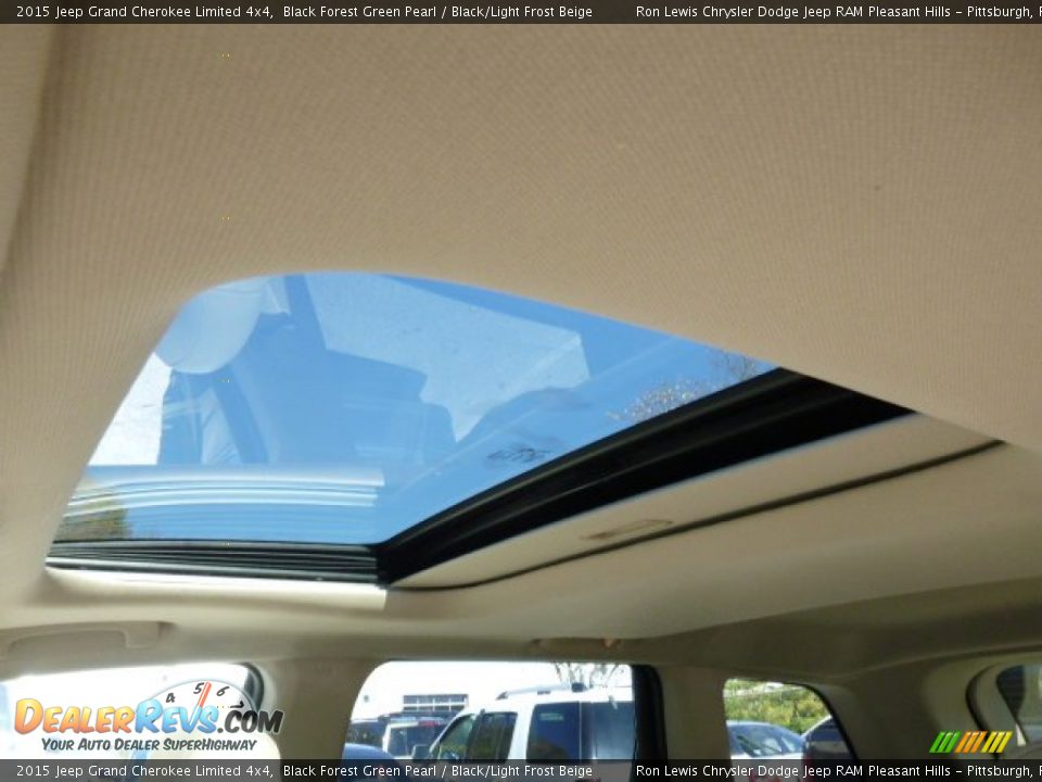 2015 Jeep Grand Cherokee Limited 4x4 Black Forest Green Pearl / Black/Light Frost Beige Photo #14