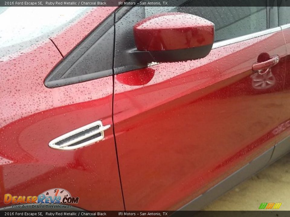 2016 Ford Escape SE Ruby Red Metallic / Charcoal Black Photo #2
