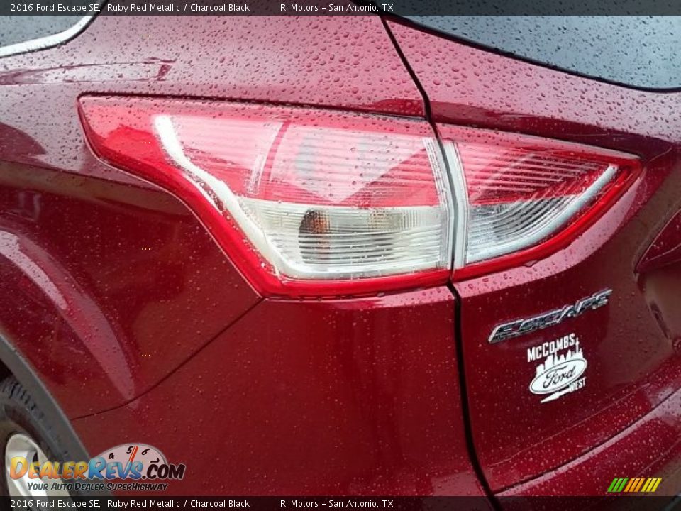2016 Ford Escape SE Ruby Red Metallic / Charcoal Black Photo #5