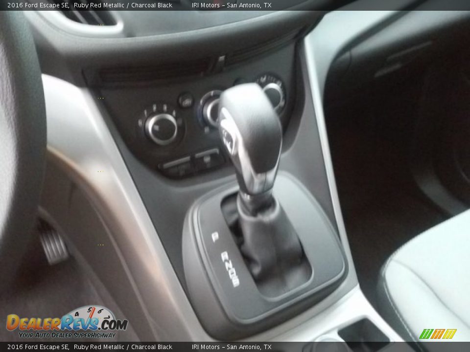 2016 Ford Escape SE Ruby Red Metallic / Charcoal Black Photo #18