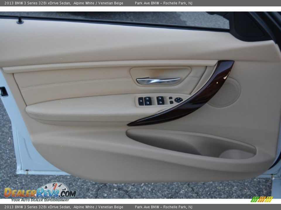 2013 BMW 3 Series 328i xDrive Sedan Alpine White / Venetian Beige Photo #8