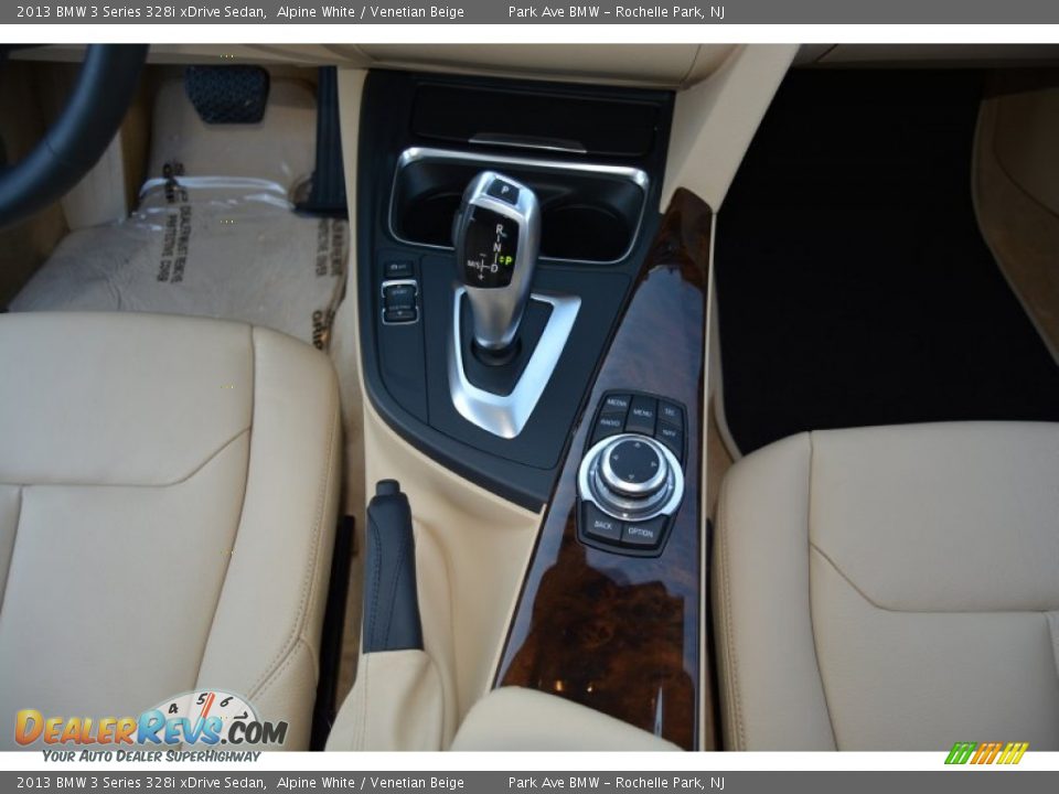 2013 BMW 3 Series 328i xDrive Sedan Alpine White / Venetian Beige Photo #17