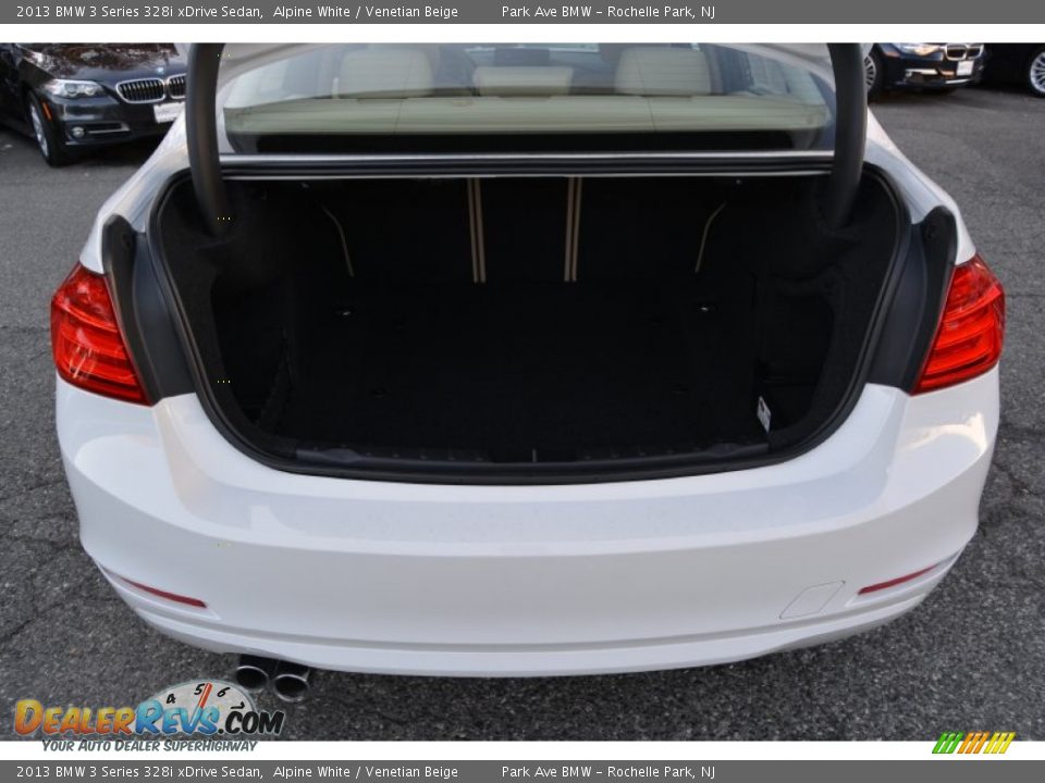 2013 BMW 3 Series 328i xDrive Sedan Alpine White / Venetian Beige Photo #22
