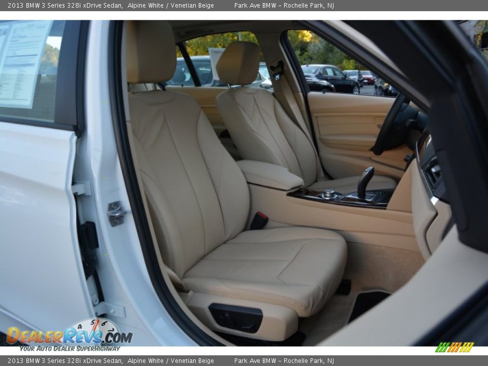 2013 BMW 3 Series 328i xDrive Sedan Alpine White / Venetian Beige Photo #29