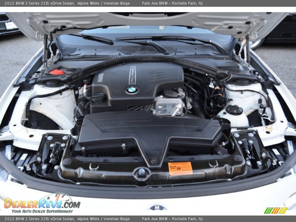 2013 BMW 3 Series 328i xDrive Sedan Alpine White / Venetian Beige Photo #30