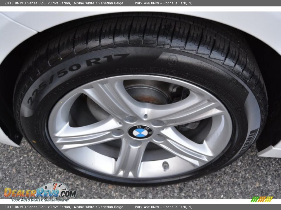2013 BMW 3 Series 328i xDrive Sedan Alpine White / Venetian Beige Photo #33