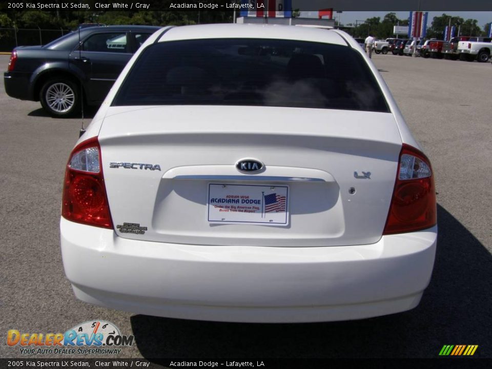 2005 Kia Spectra LX Sedan Clear White / Gray Photo #4