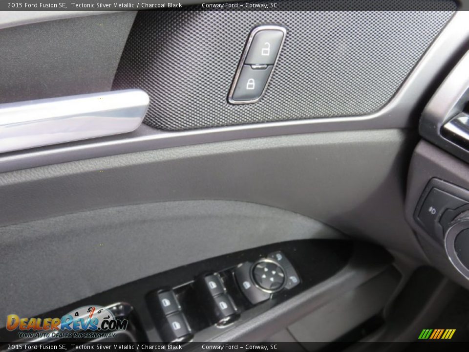 2015 Ford Fusion SE Tectonic Silver Metallic / Charcoal Black Photo #35