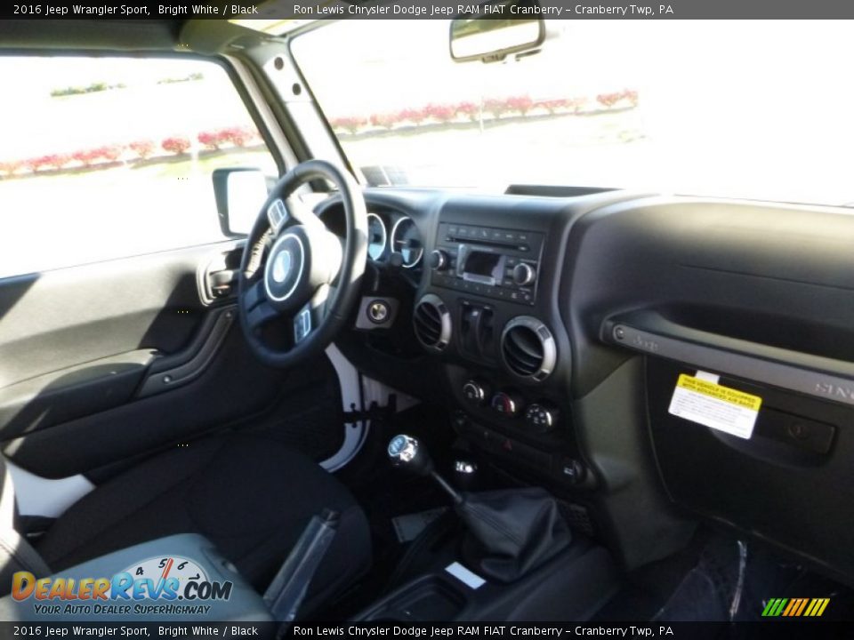 2016 Jeep Wrangler Sport Bright White / Black Photo #9