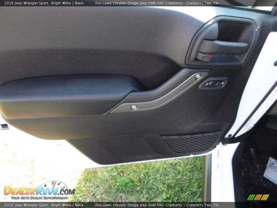 2016 Jeep Wrangler Sport Bright White / Black Photo #14