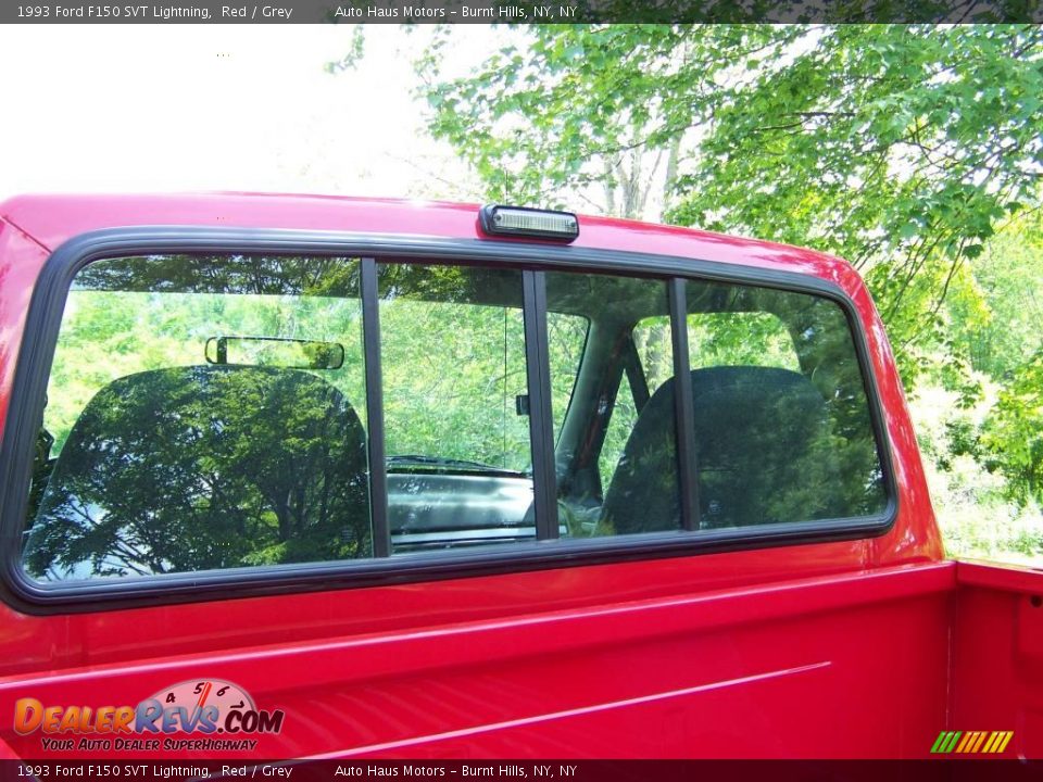 1993 Ford F150 SVT Lightning Red / Grey Photo #18