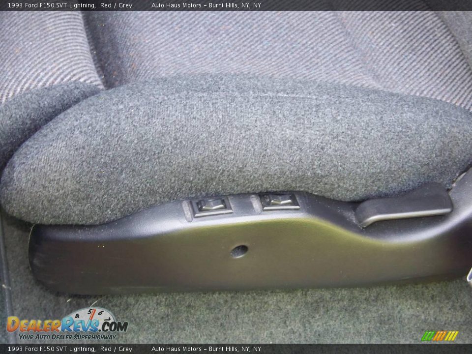 Front Seat of 1993 Ford F150 SVT Lightning Photo #23