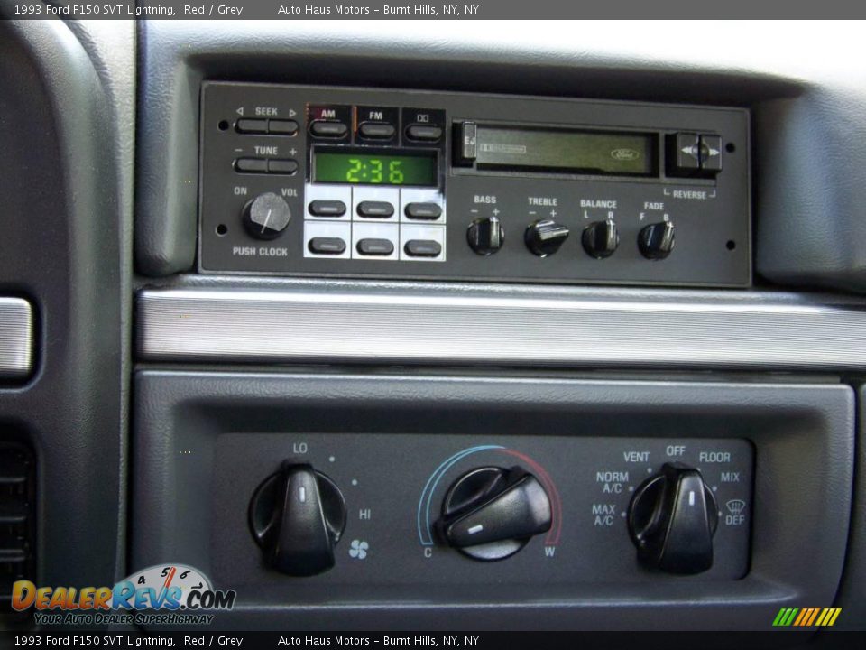 Controls of 1993 Ford F150 SVT Lightning Photo #29