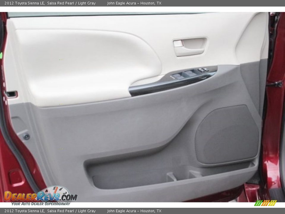 2012 Toyota Sienna LE Salsa Red Pearl / Light Gray Photo #14