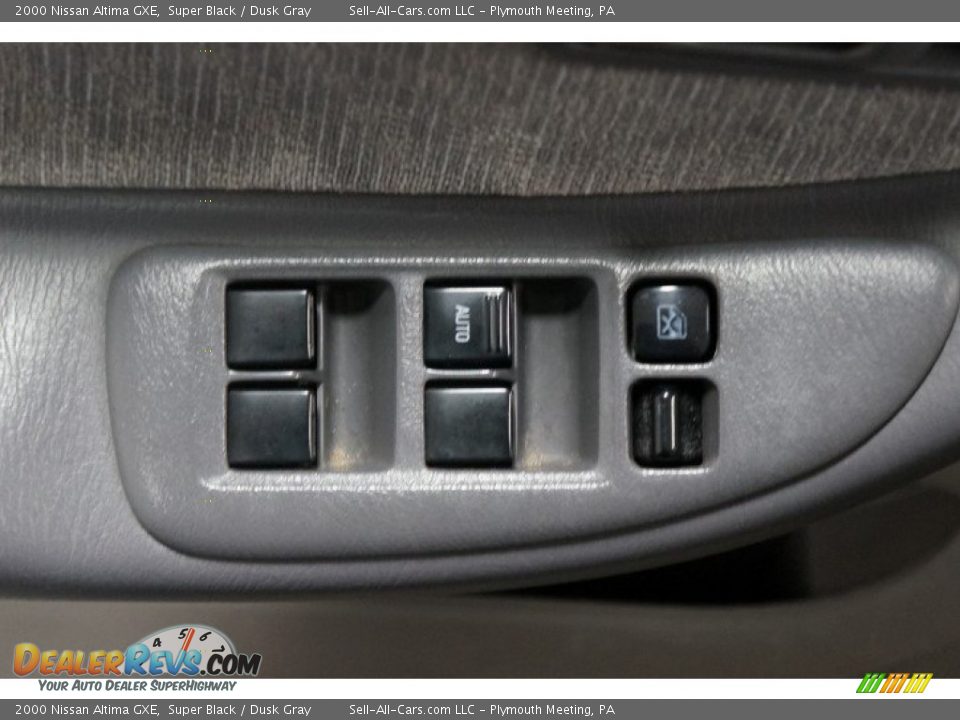2000 Nissan Altima GXE Super Black / Dusk Gray Photo #13