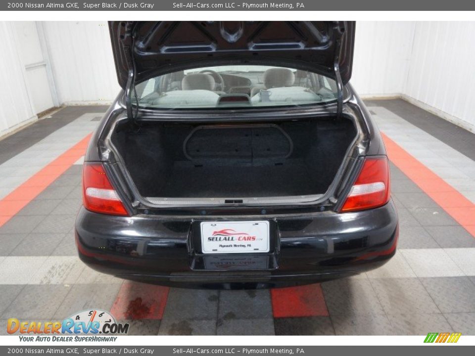2000 Nissan Altima GXE Super Black / Dusk Gray Photo #18