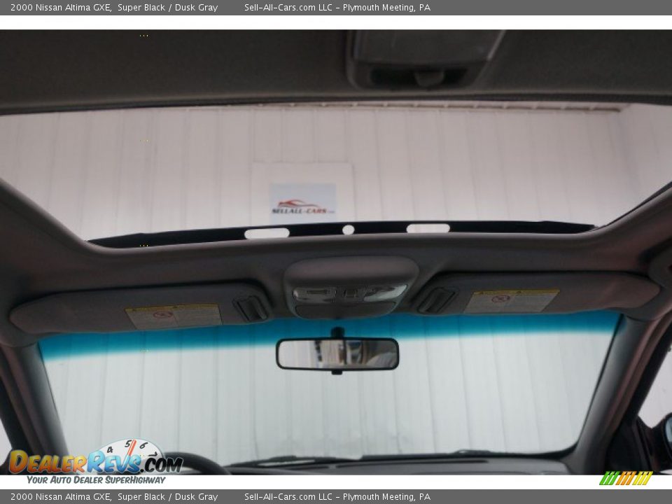 2000 Nissan Altima GXE Super Black / Dusk Gray Photo #20