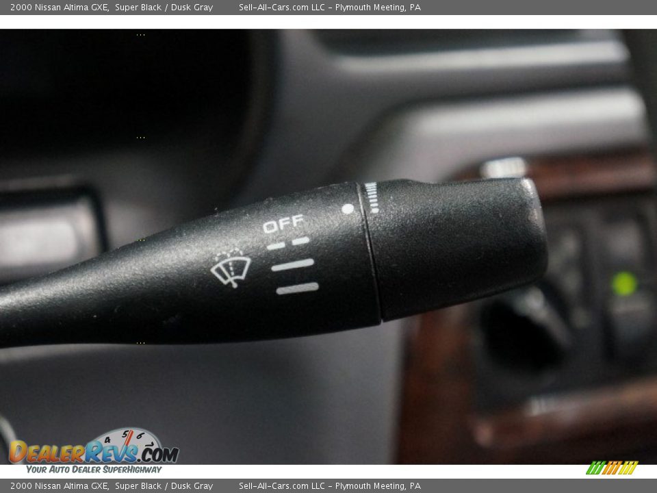 2000 Nissan Altima GXE Super Black / Dusk Gray Photo #24