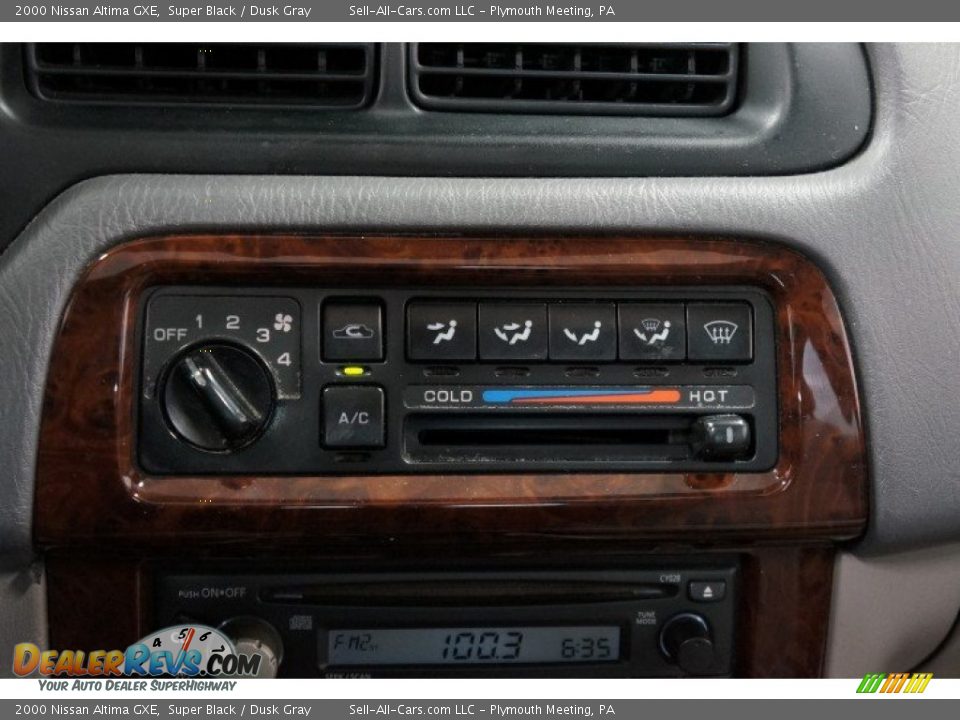 2000 Nissan Altima GXE Super Black / Dusk Gray Photo #29