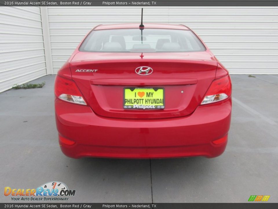 2016 Hyundai Accent SE Sedan Boston Red / Gray Photo #5