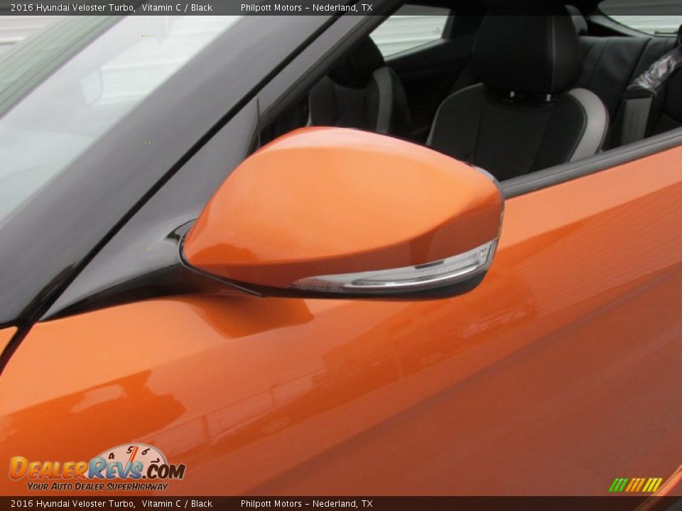 2016 Hyundai Veloster Turbo Vitamin C / Black Photo #12