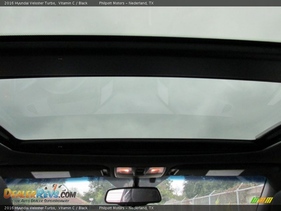 2016 Hyundai Veloster Turbo Vitamin C / Black Photo #19