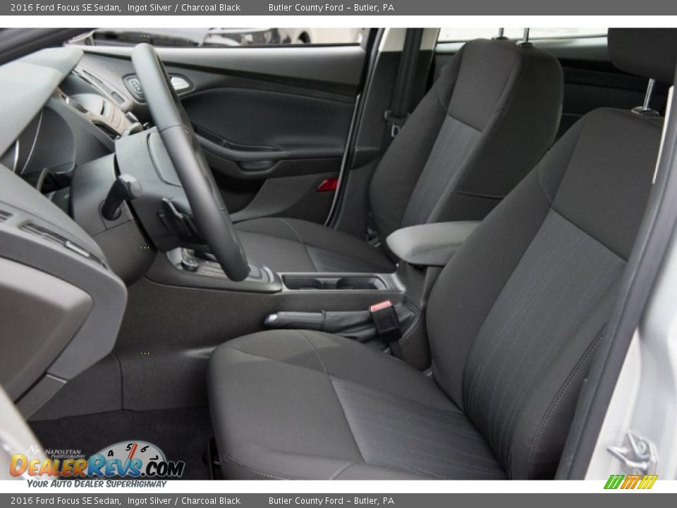 2016 Ford Focus SE Sedan Ingot Silver / Charcoal Black Photo #7