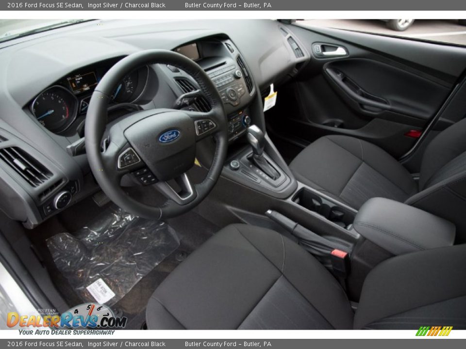 2016 Ford Focus SE Sedan Ingot Silver / Charcoal Black Photo #4