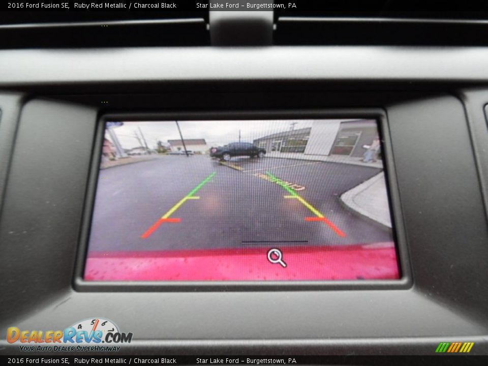 2016 Ford Fusion SE Ruby Red Metallic / Charcoal Black Photo #17