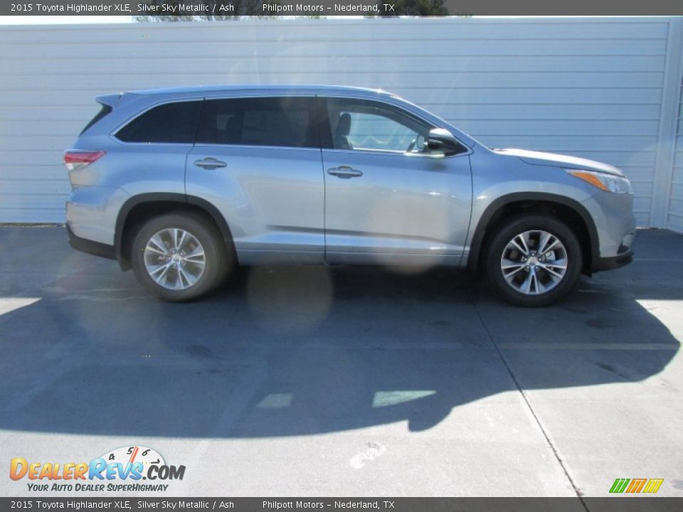 2015 Toyota Highlander XLE Silver Sky Metallic / Ash Photo #3