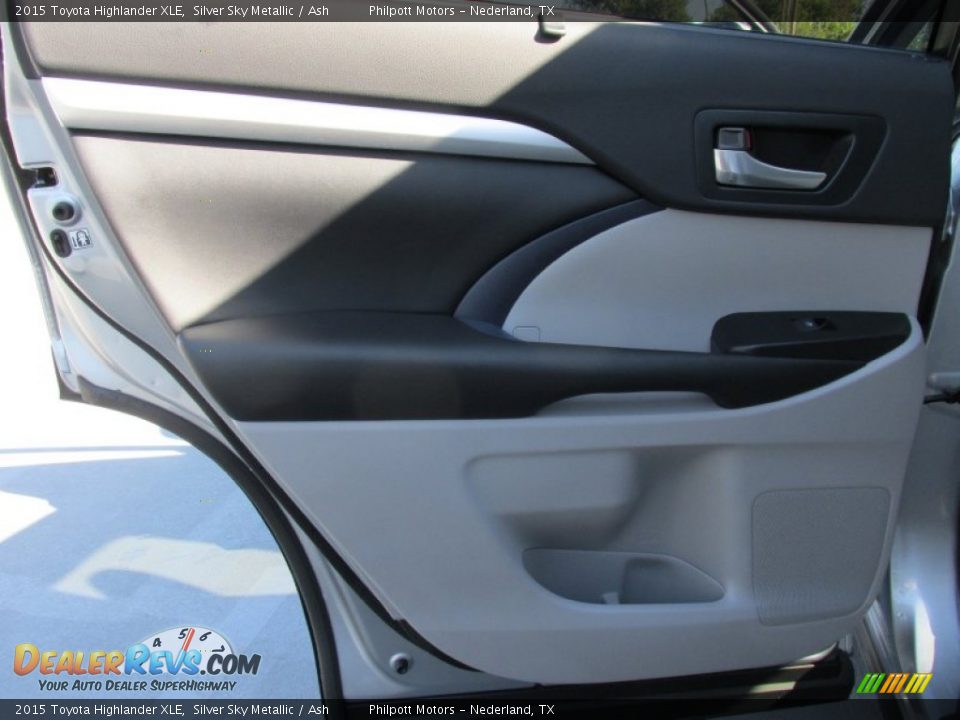 2015 Toyota Highlander XLE Silver Sky Metallic / Ash Photo #18