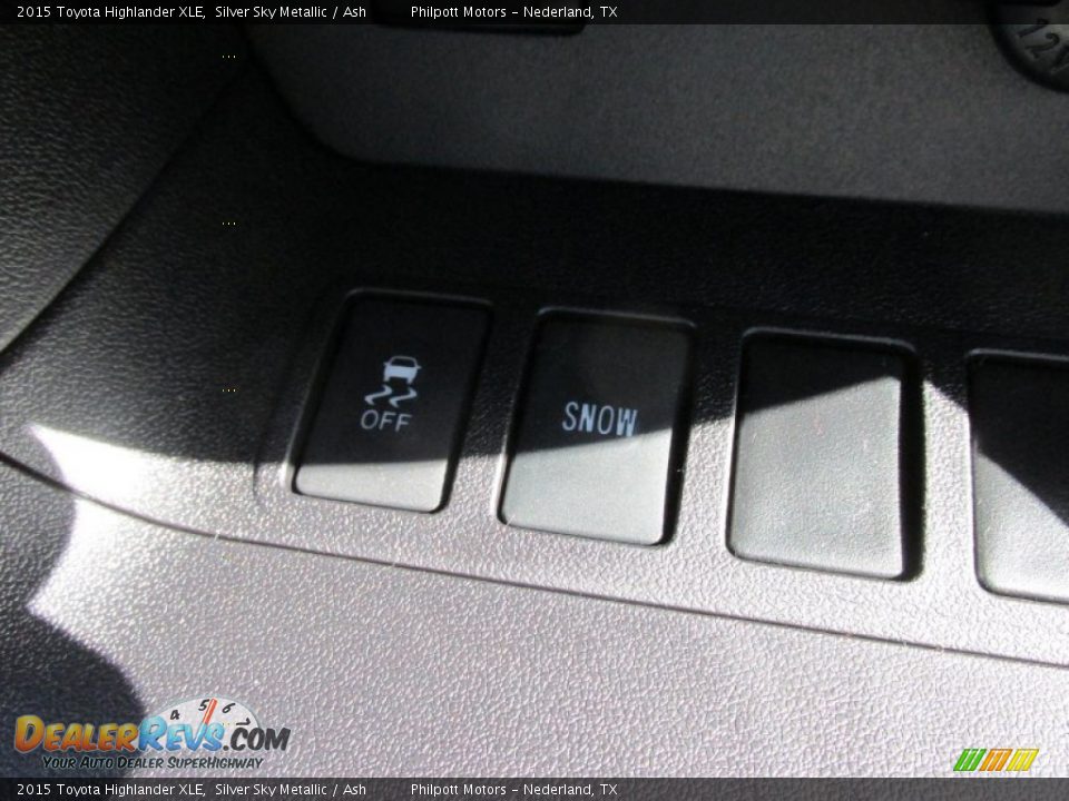 2015 Toyota Highlander XLE Silver Sky Metallic / Ash Photo #29