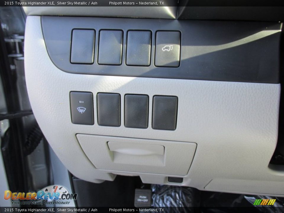 2015 Toyota Highlander XLE Silver Sky Metallic / Ash Photo #35