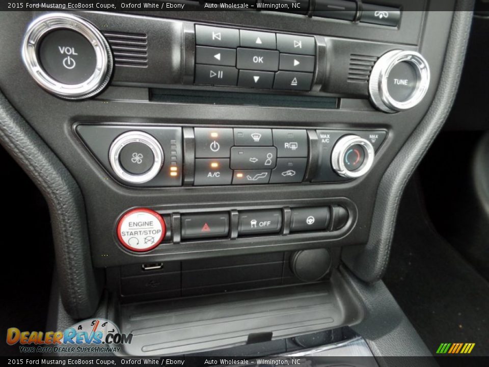 2015 Ford Mustang EcoBoost Coupe Oxford White / Ebony Photo #18