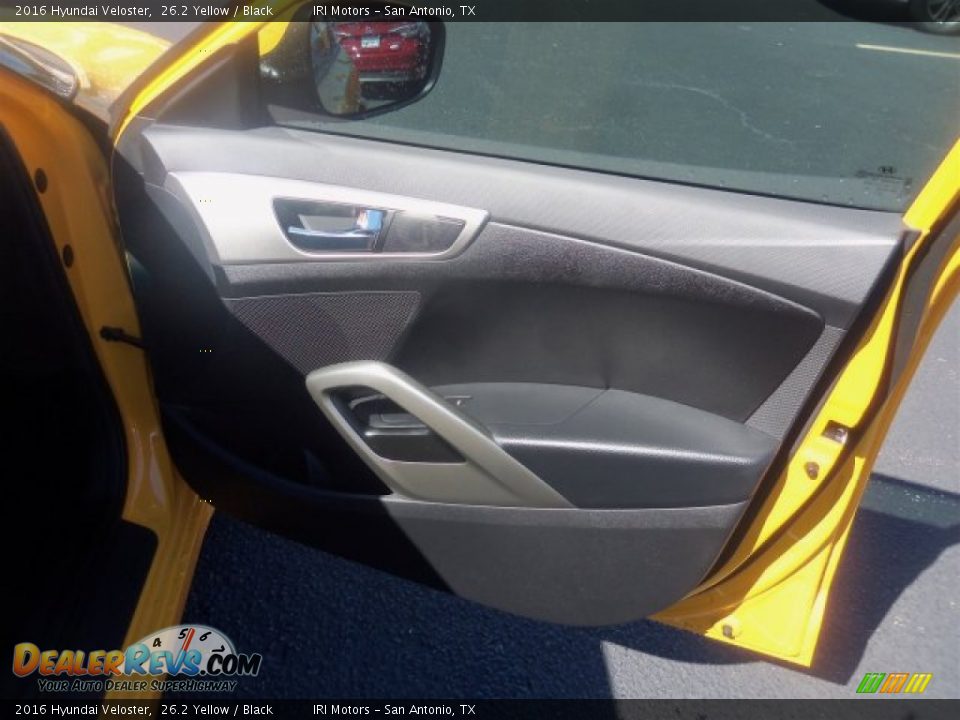 2016 Hyundai Veloster 26.2 Yellow / Black Photo #13