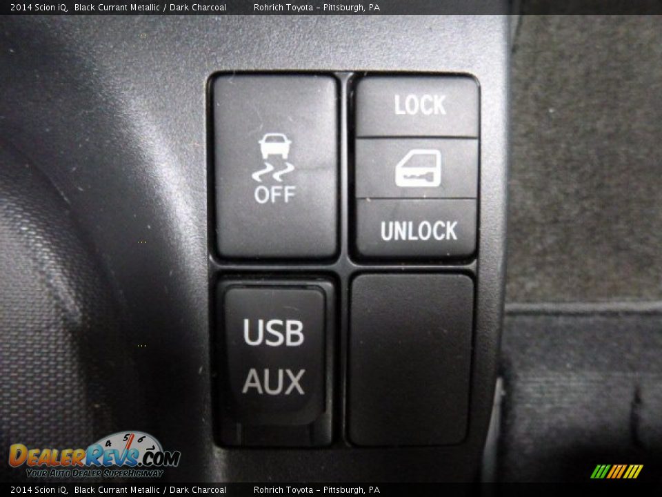 Controls of 2014 Scion iQ  Photo #24