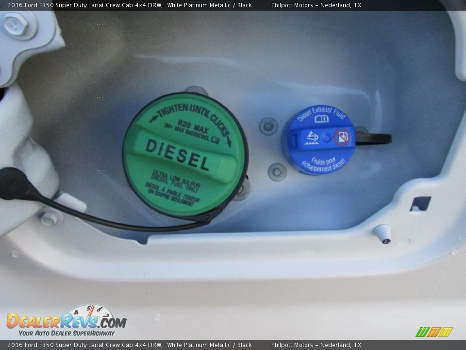 2016 Ford F350 Super Duty Lariat Crew Cab 4x4 DRW White Platinum Metallic / Black Photo #17