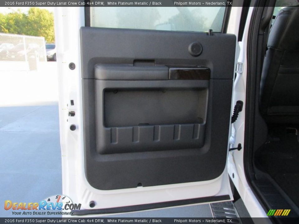 2016 Ford F350 Super Duty Lariat Crew Cab 4x4 DRW White Platinum Metallic / Black Photo #20