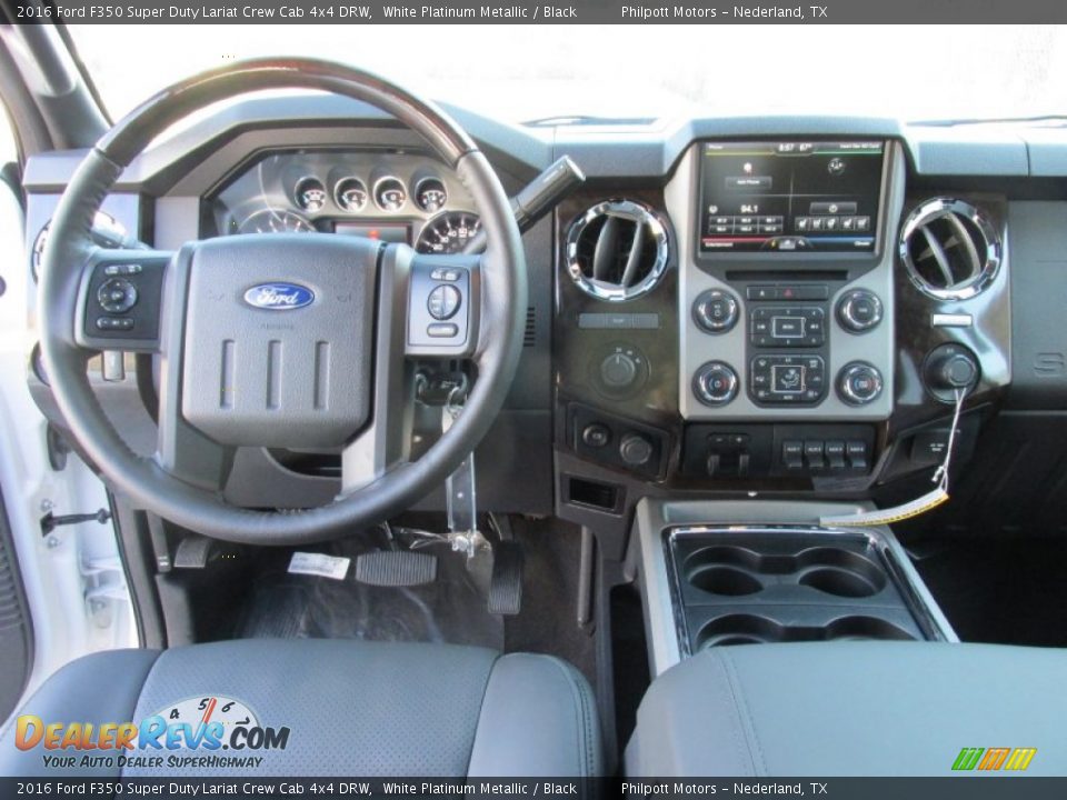 2016 Ford F350 Super Duty Lariat Crew Cab 4x4 DRW White Platinum Metallic / Black Photo #29