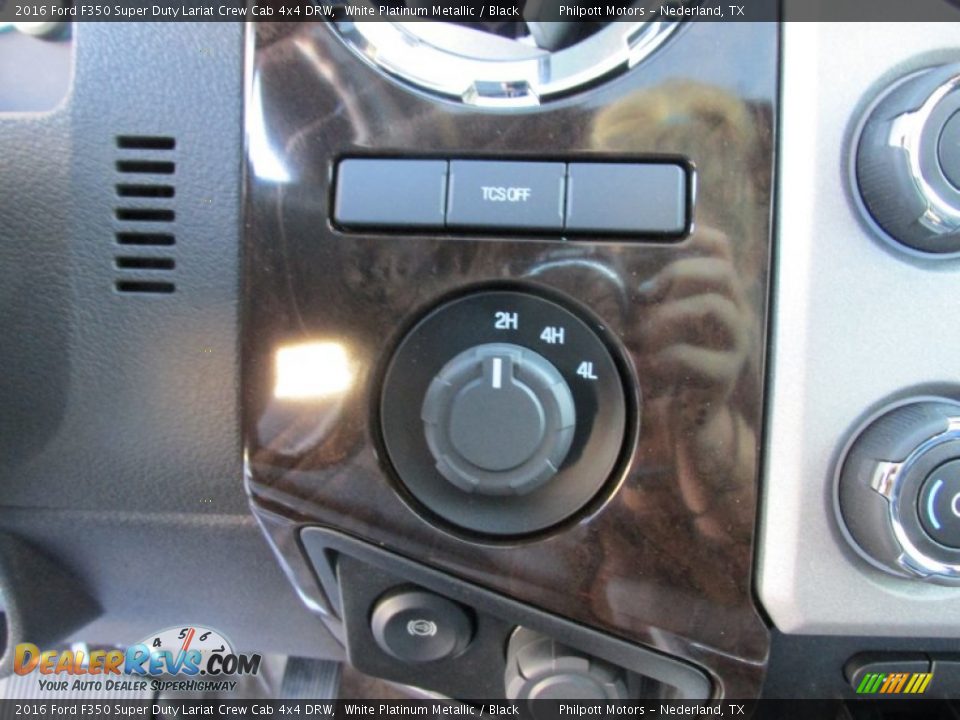 2016 Ford F350 Super Duty Lariat Crew Cab 4x4 DRW White Platinum Metallic / Black Photo #34