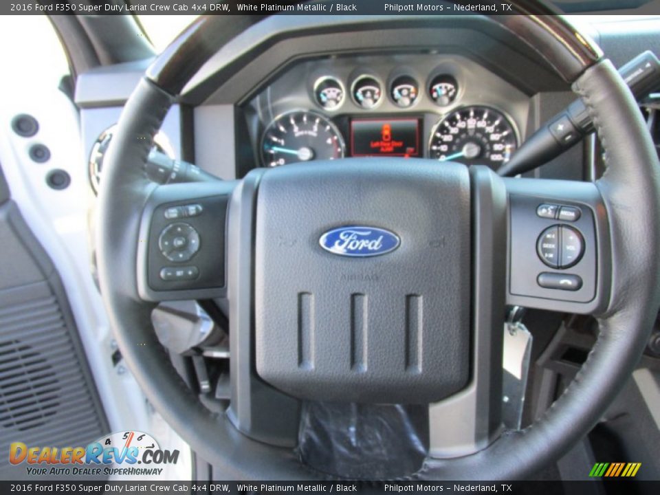2016 Ford F350 Super Duty Lariat Crew Cab 4x4 DRW White Platinum Metallic / Black Photo #35