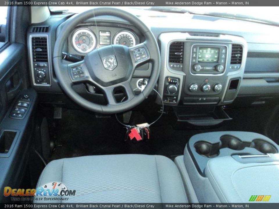 2016 Ram 1500 Express Crew Cab 4x4 Brilliant Black Crystal Pearl / Black/Diesel Gray Photo #4