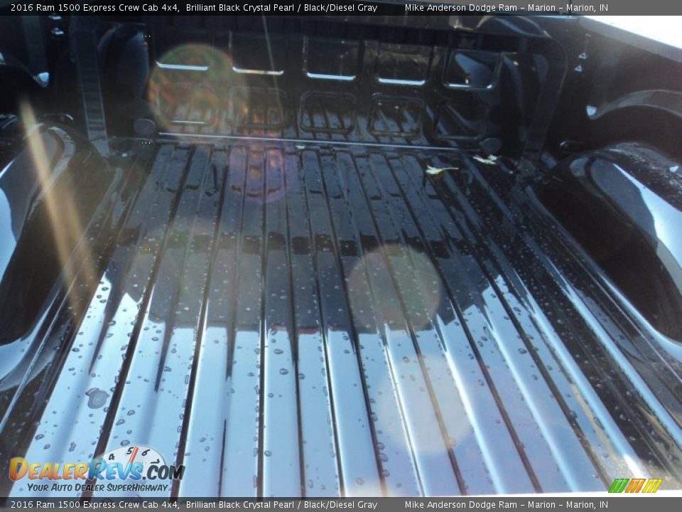 2016 Ram 1500 Express Crew Cab 4x4 Brilliant Black Crystal Pearl / Black/Diesel Gray Photo #8