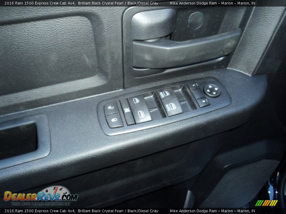 2016 Ram 1500 Express Crew Cab 4x4 Brilliant Black Crystal Pearl / Black/Diesel Gray Photo #10