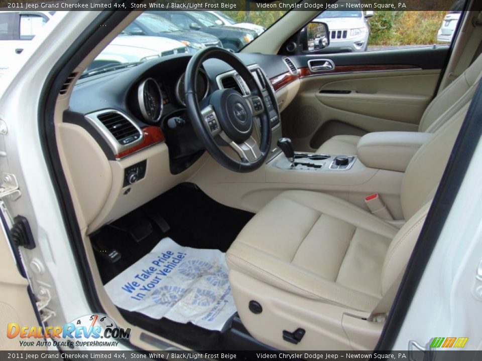 2011 Jeep Grand Cherokee Limited 4x4 Stone White / Black/Light Frost Beige Photo #15