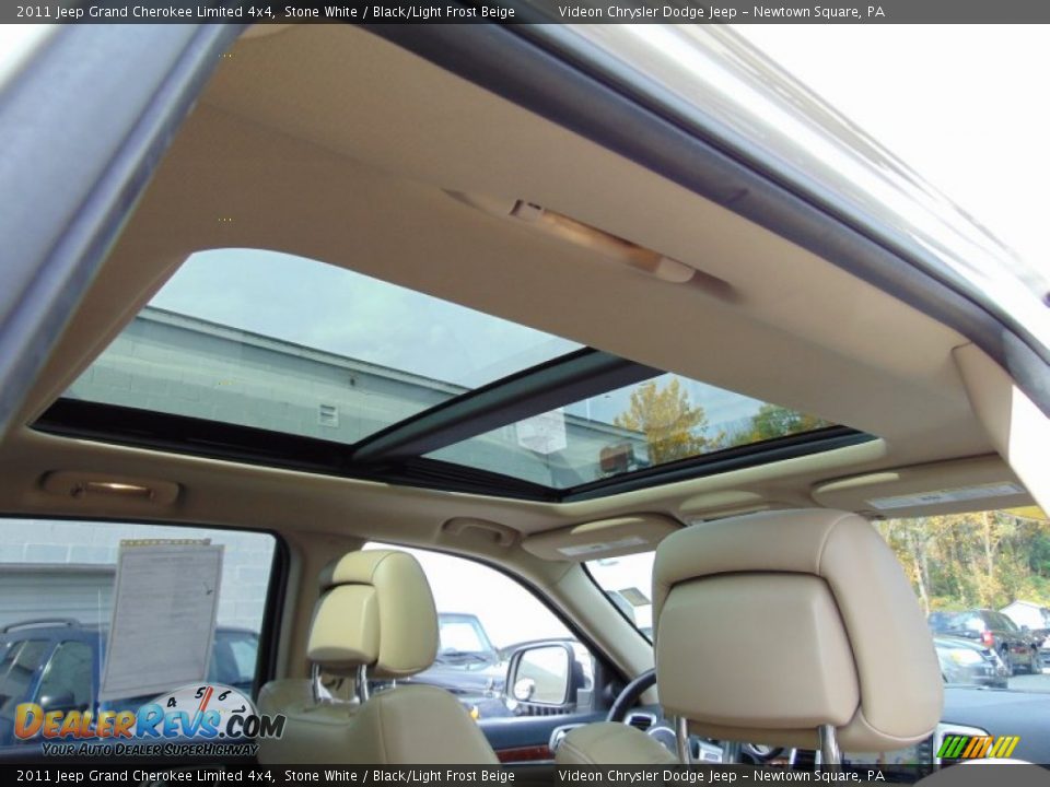 2011 Jeep Grand Cherokee Limited 4x4 Stone White / Black/Light Frost Beige Photo #24