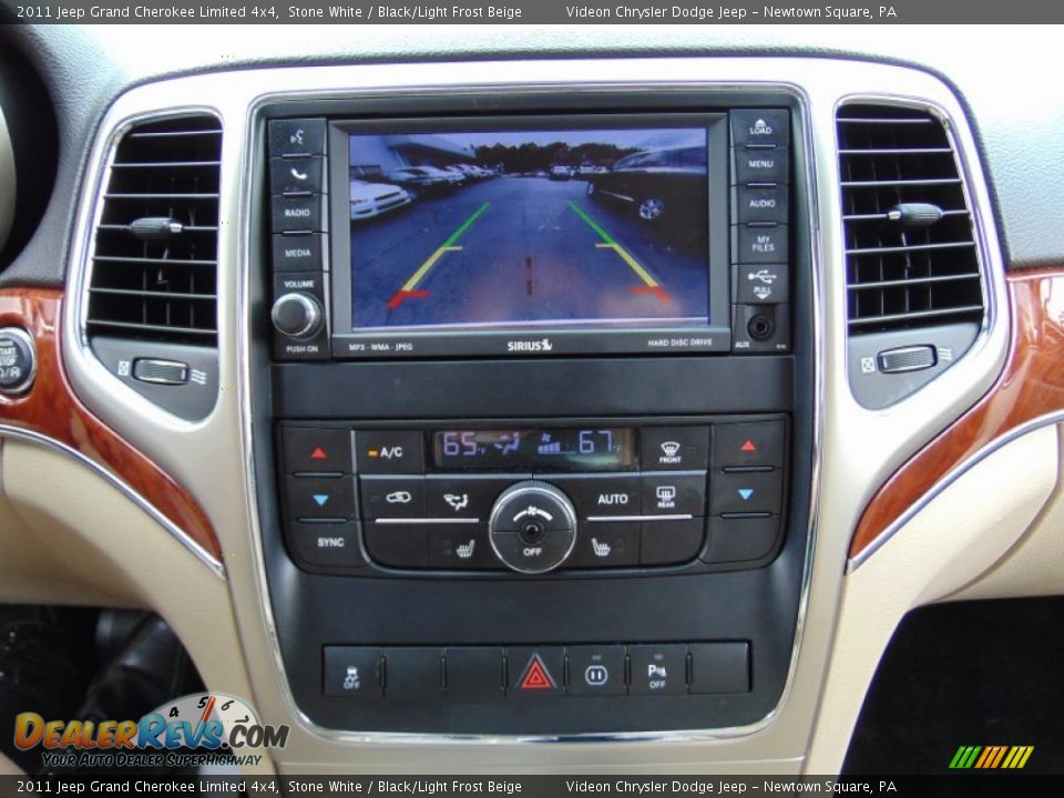2011 Jeep Grand Cherokee Limited 4x4 Stone White / Black/Light Frost Beige Photo #28