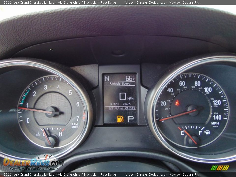 2011 Jeep Grand Cherokee Limited 4x4 Stone White / Black/Light Frost Beige Photo #30