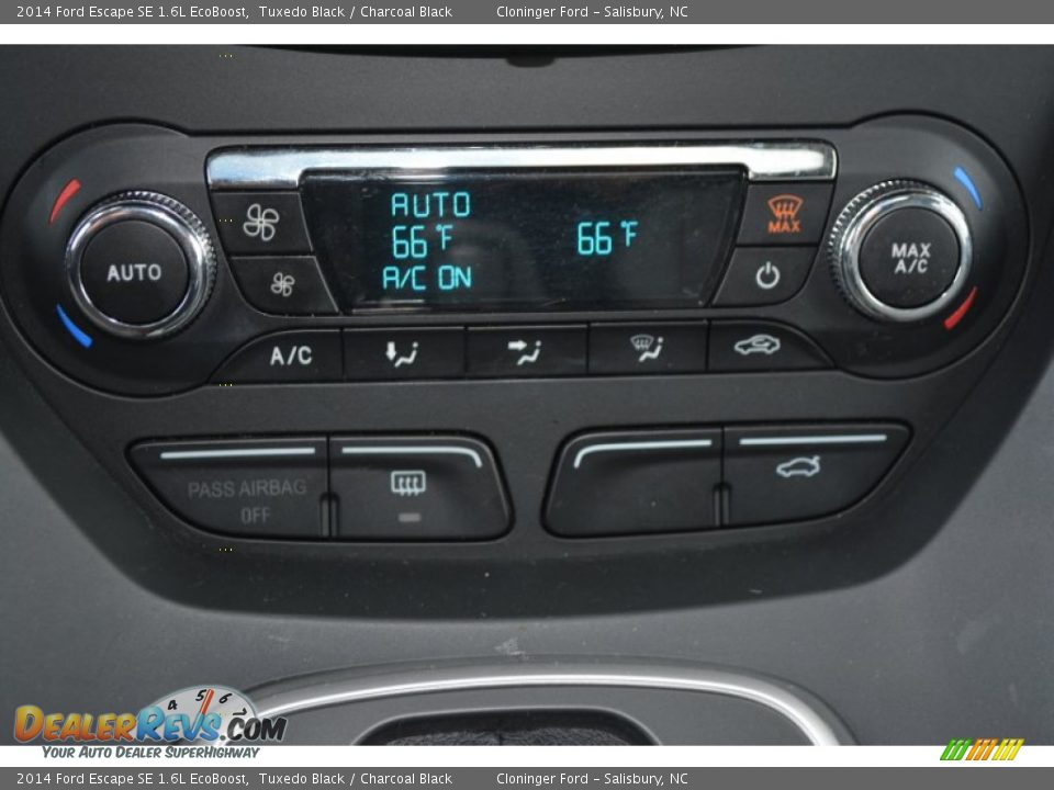 2014 Ford Escape SE 1.6L EcoBoost Tuxedo Black / Charcoal Black Photo #24