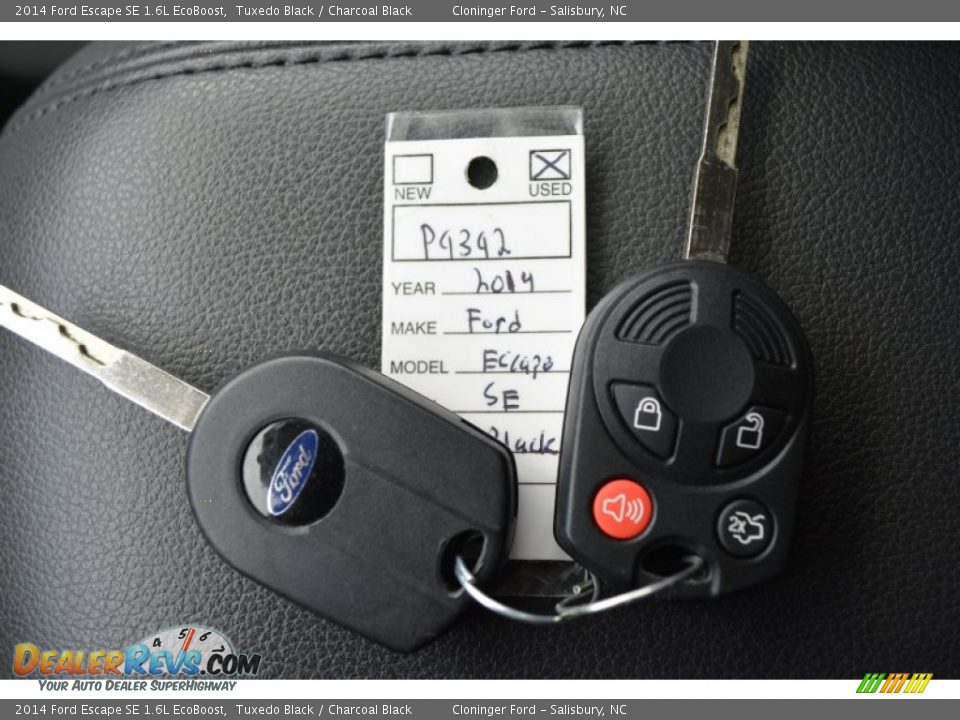 2014 Ford Escape SE 1.6L EcoBoost Tuxedo Black / Charcoal Black Photo #32